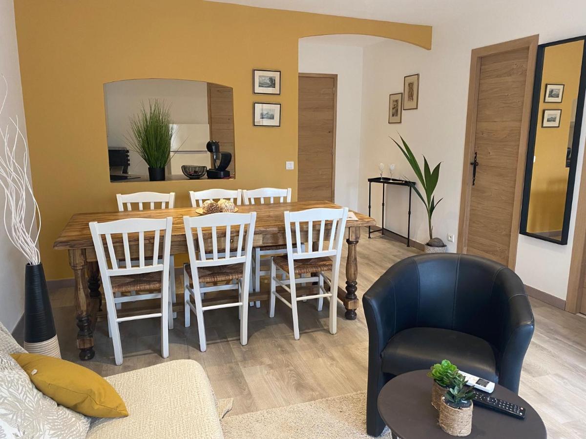 Domaine Du Mas Foucray Aparthotel Ле Бо дьо Прованс Екстериор снимка