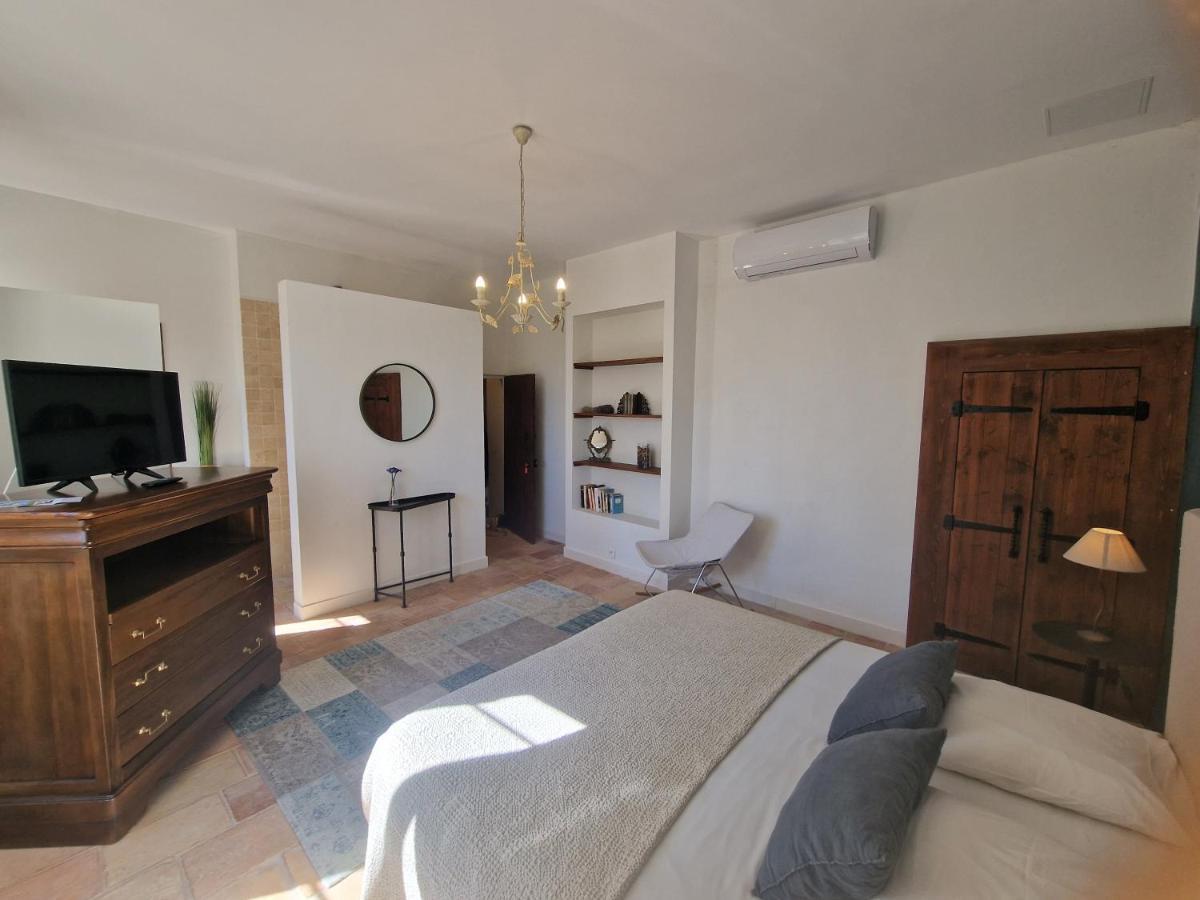 Domaine Du Mas Foucray Aparthotel Ле Бо дьо Прованс Екстериор снимка