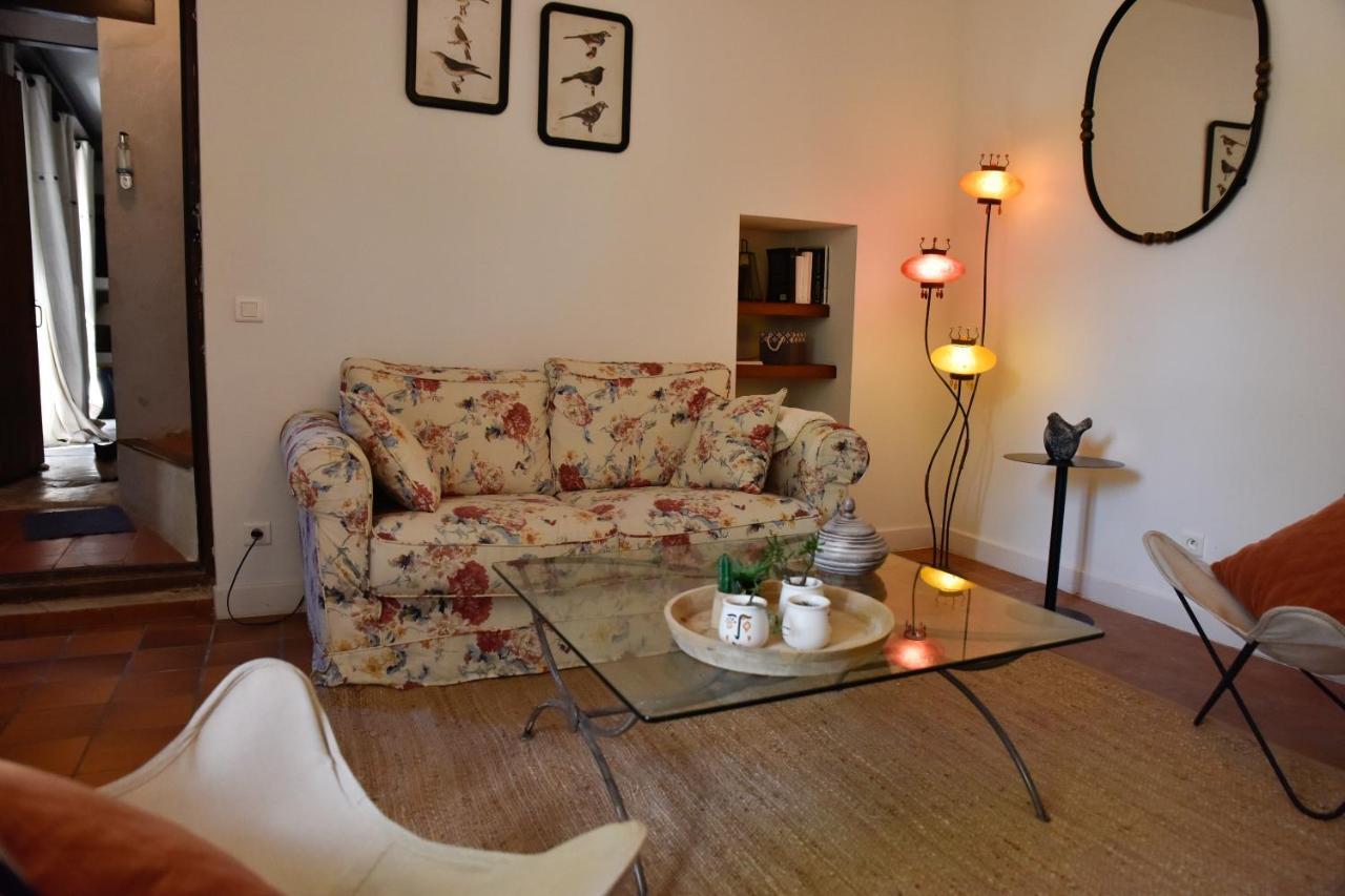 Domaine Du Mas Foucray Aparthotel Ле Бо дьо Прованс Екстериор снимка