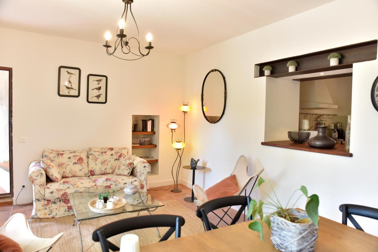 Domaine Du Mas Foucray Aparthotel Ле Бо дьо Прованс Екстериор снимка