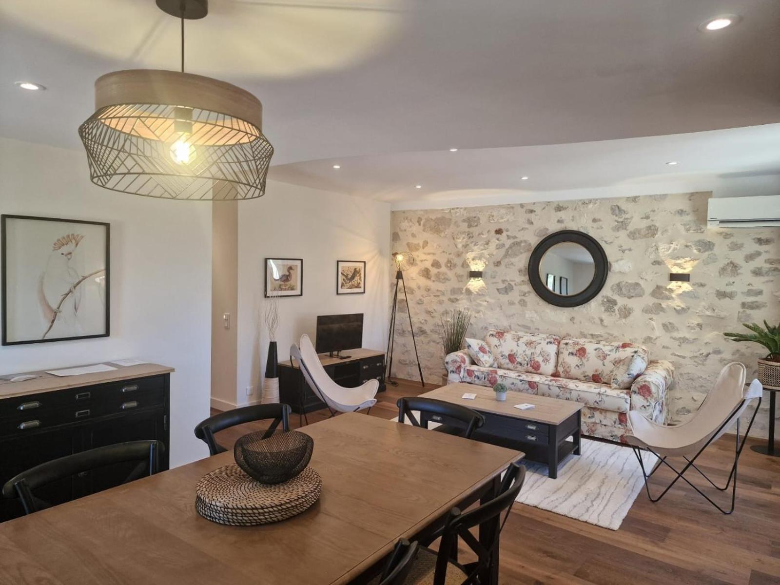 Domaine Du Mas Foucray Aparthotel Ле Бо дьо Прованс Екстериор снимка